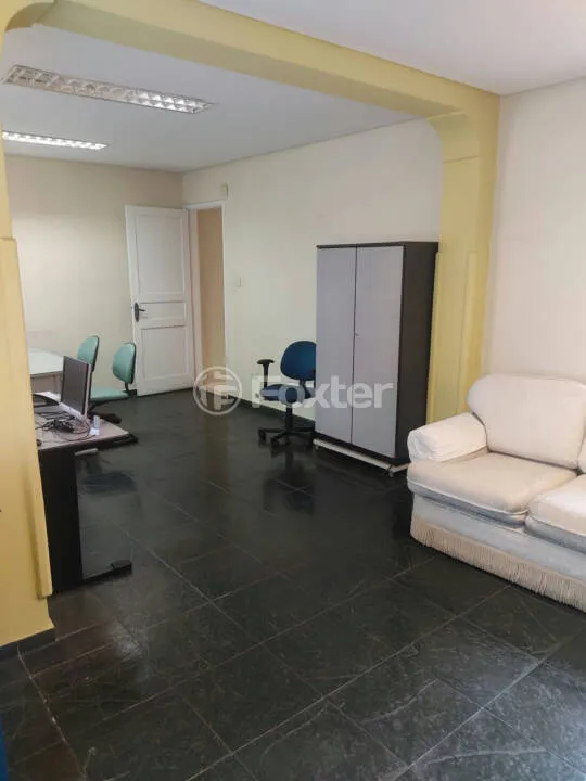 Imagem Casa Santana - 240M², 4 Dorms, 10 Vagas.