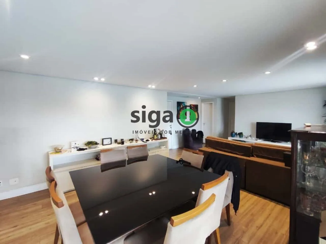 Imagem Apartamento de 185 metros 4 dormitórios 2 suítes 2 vagas