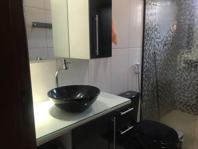Imagem Casa à venda 2 Quartos, 1 Suite, 5 Vagas, 200M², Loteamento Residencial e Comercial Araguaia, Pindamonhangaba - SP