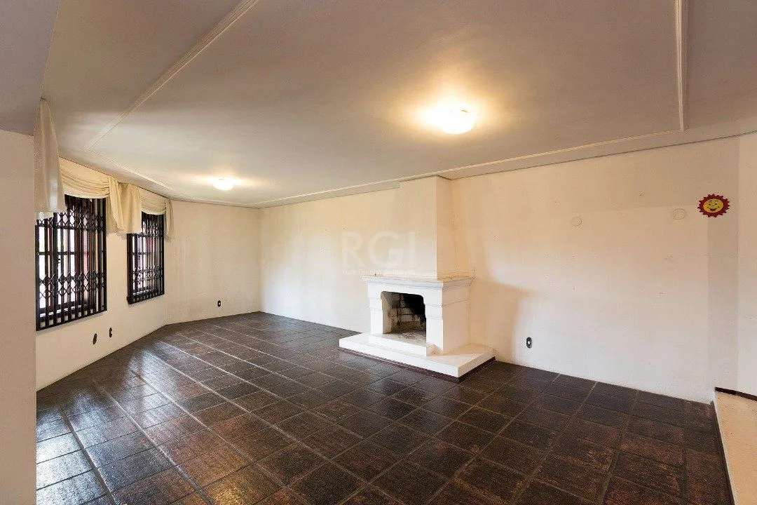 Imagem Casa para Venda - 430m², 4 dormitórios, sendo 1 suites, 5 vagas - Cristal