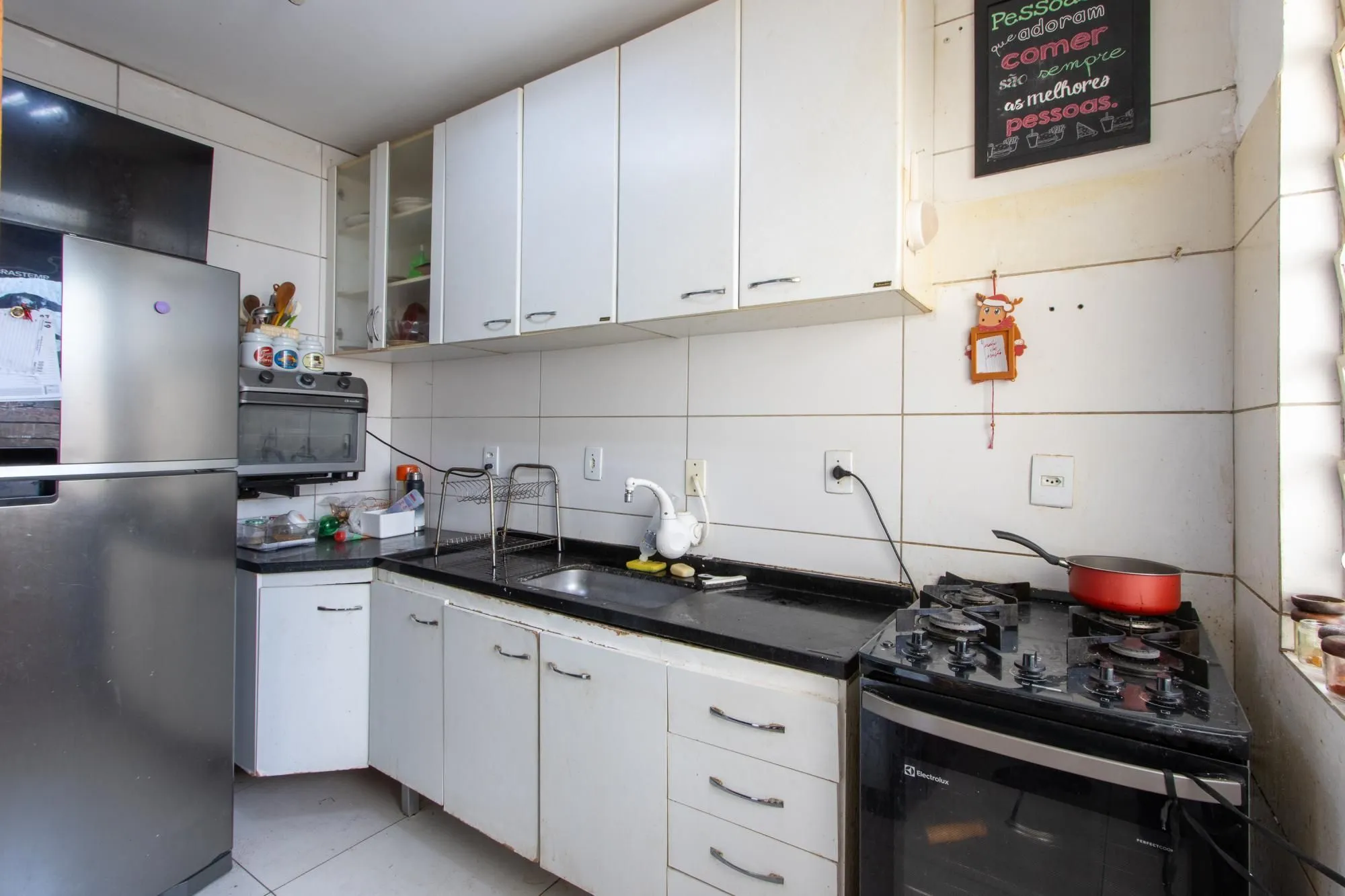 Imagem Casas de Condomínio para venda com Churrasqueira e 3 quartos, 145