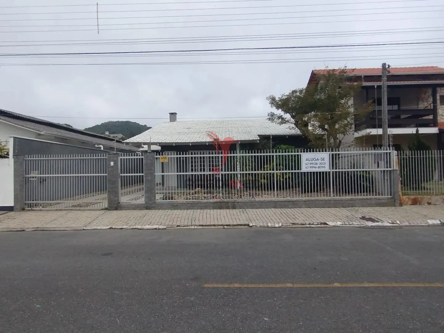Imagem Casa em lote de 405 mts2 , área gourmet , Piscina .Praia dos Amores. Balneário Camboriú