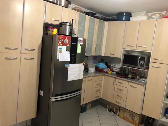 Imagem Sobrado Vila Alpina - 250 m² - 4 Dormitórios - 1 Suíte - Quintal com churrasqueira - 2 Vagas - Portão eletrônico.