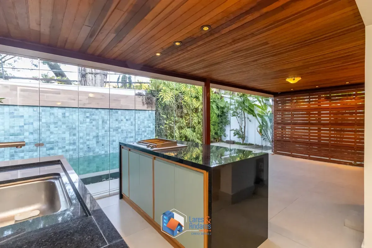 Imagem Casa no condomínio Condomínio Village Place para venda com 4 quartos, sendo 3 suítes, 402m²