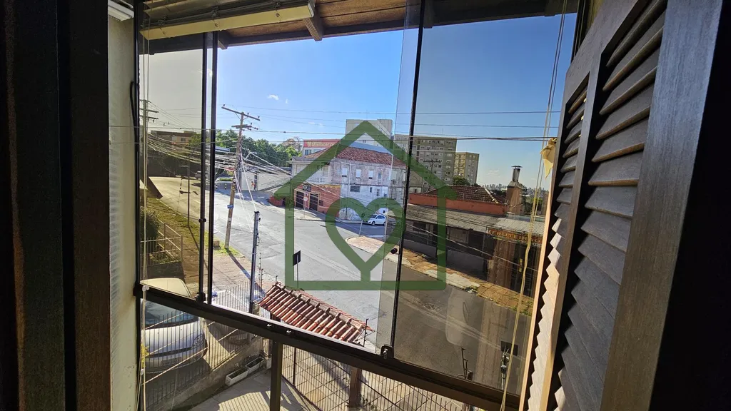 Imagem Casa no Bairro Santo Antônio com 167 m², 4 Dormitórios e 2 Suítes em Rua Tranquila 
Localizada n...
