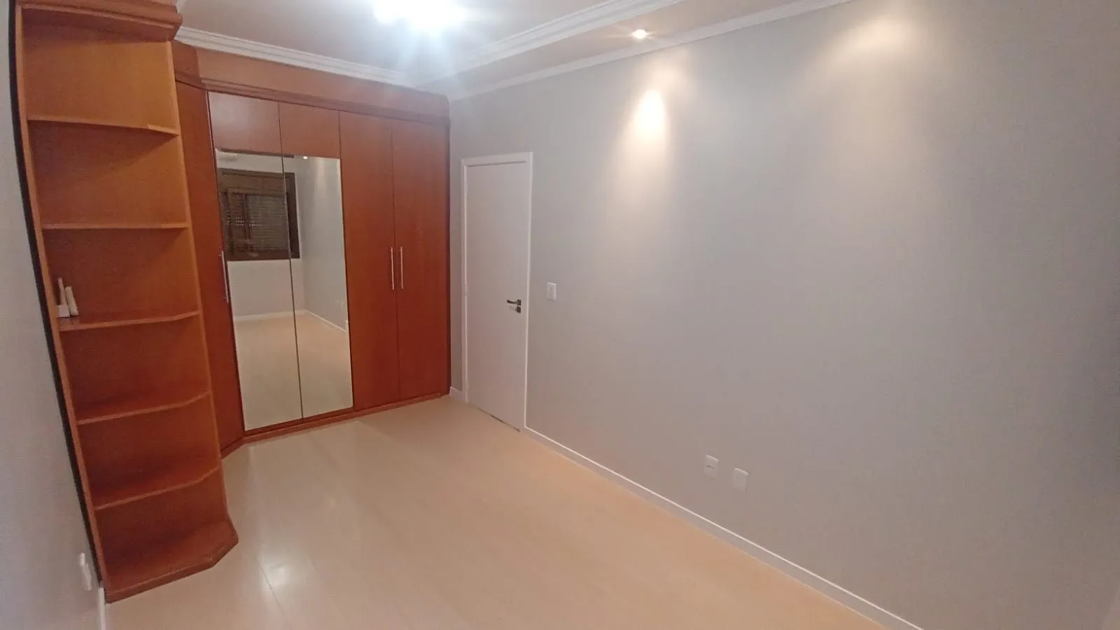 Imagem Apartamento com 2 dormitórios no bairro Nonoai