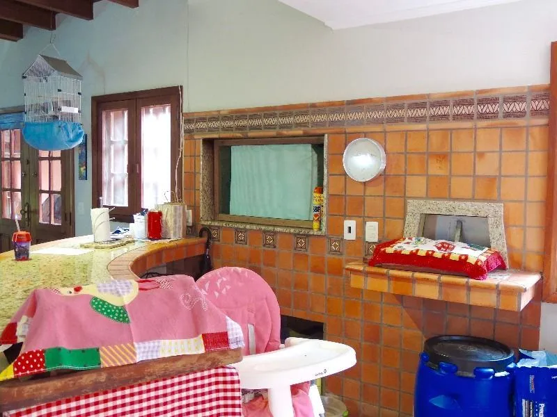 Imagem Casa para Venda com 3 dormitórios, sendo 2 suites e 3 vagas no bairro Belém Novo