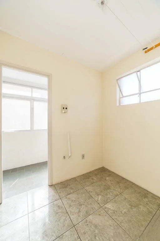 Imagem Apartamento de 3 dormitórios à venda no Bairro Auxiliadora, Porto Alegre.