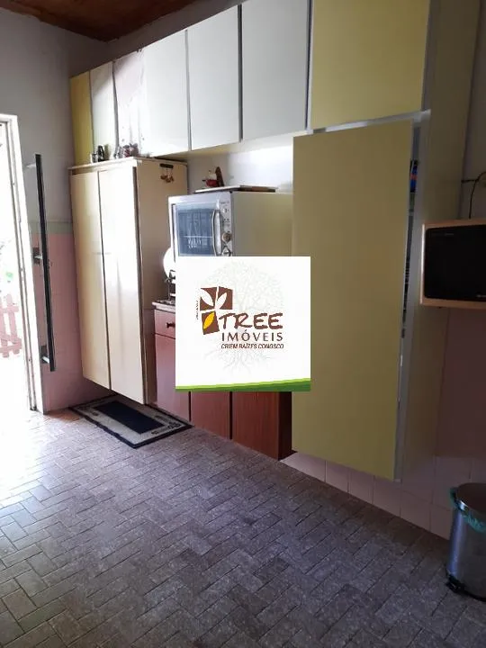 Imagem VENDA DE CHÁCARA NO VISTA ALEGRE, EM ARUJÁ/SP, OPORTUNIDADE com 5.160m², 4 quartos, sala ampla, cozinha ampla e grande área verde. CONSULTE-NOS