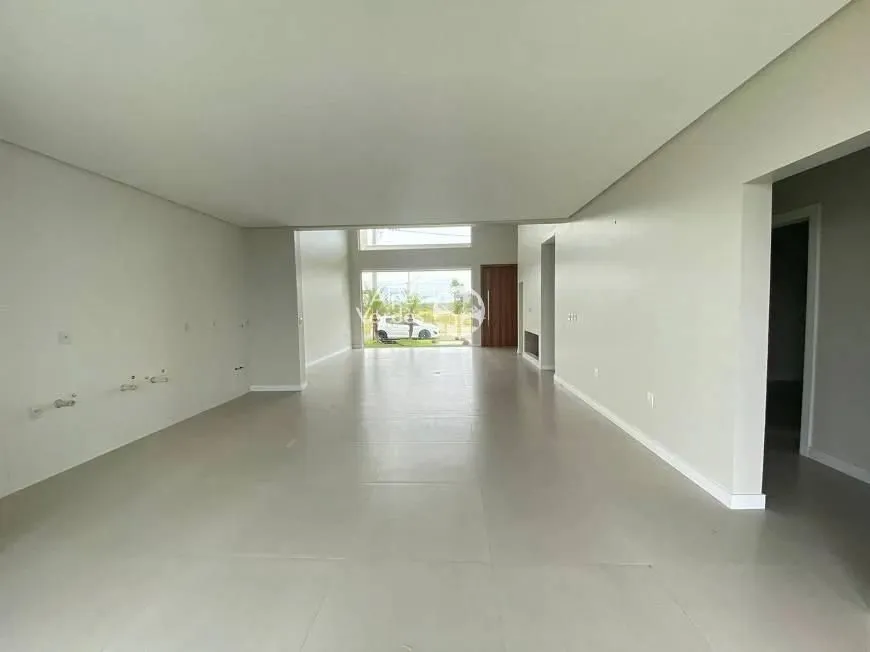 Imagem Casa de Condomínio à Venda em Reserva das Aguas, Torres - RS