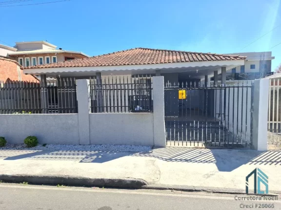 Imagem Casa a venda 03 quartos, ótimo espaço nos fundos, no Guaraituba em Colombo - PR