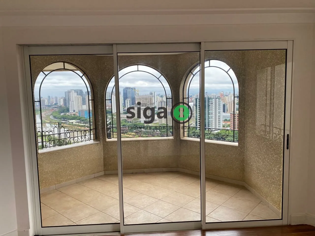Imagem Apto no Panamby com 430m² ,Venda , 4 suites, 6 vagas, escritório, Sem Mobilia