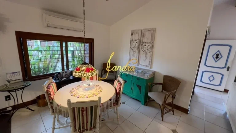 Imagem Excelente Casa no Centro de Xangri-lá! de esquina