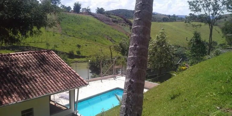 Foto do imóvel Chácara com 4 Quartos à Venda, 400 m² em Centro, Santa Isabel - SP