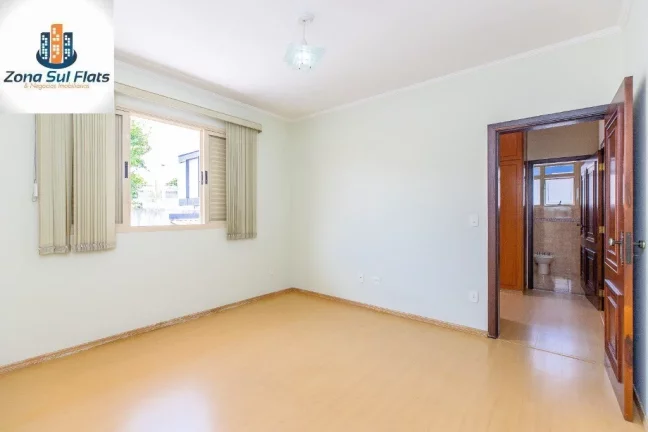Imagem Casa à Venda No Planalto Paulista Com 4 Dormitórios Sendo 2 Suítes e 6 Vagas