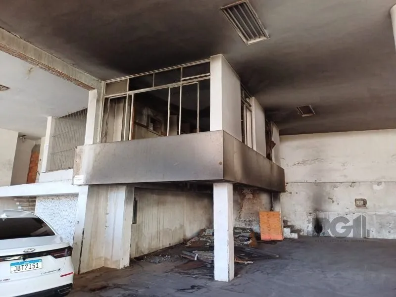 Imagem Predio para Venda - 2700m², 0 dormitórios, São João