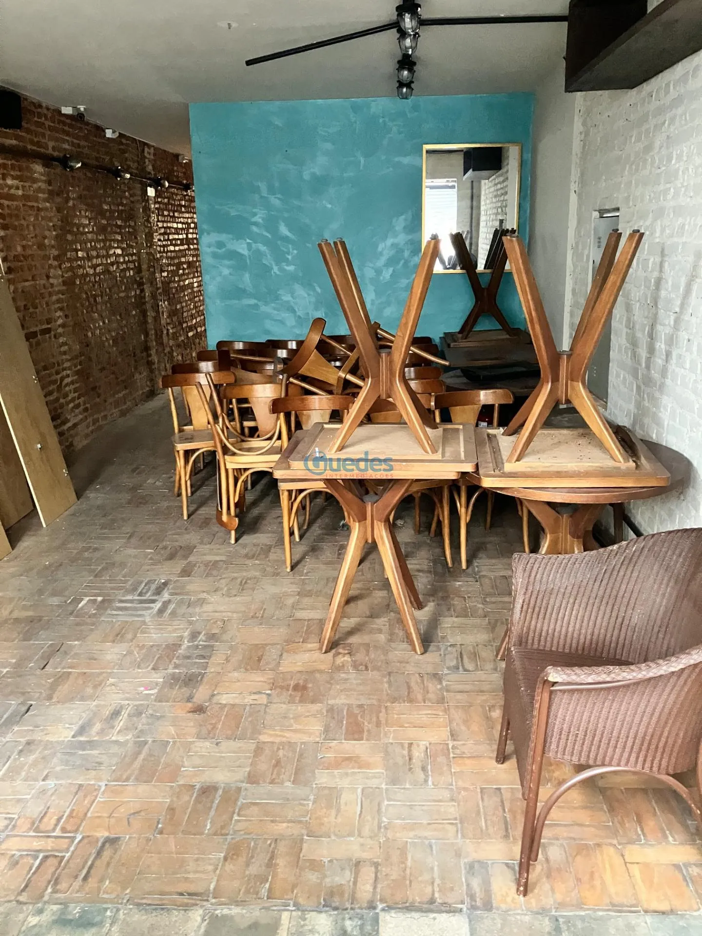 Imagem Imóvel comercial à venda, inclui instalações para restaurante. R$ 1.400.000