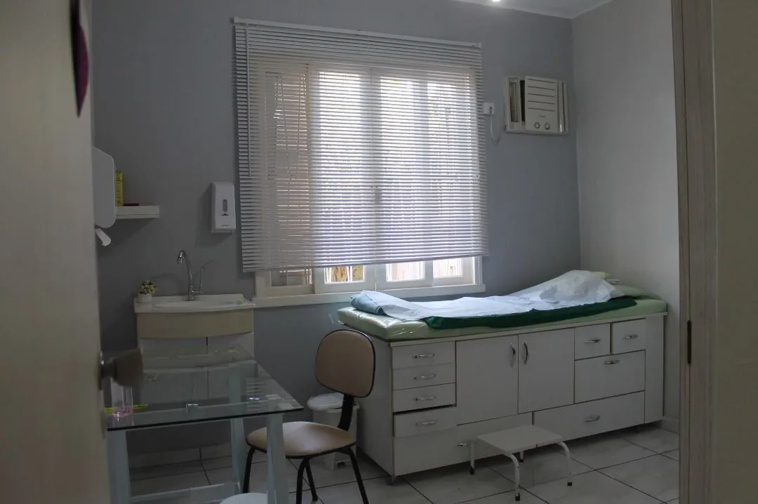 Imagem Casa para Venda - 221m², 3 dormitórios, sendo 1 suites, 4 vagas - Tristeza