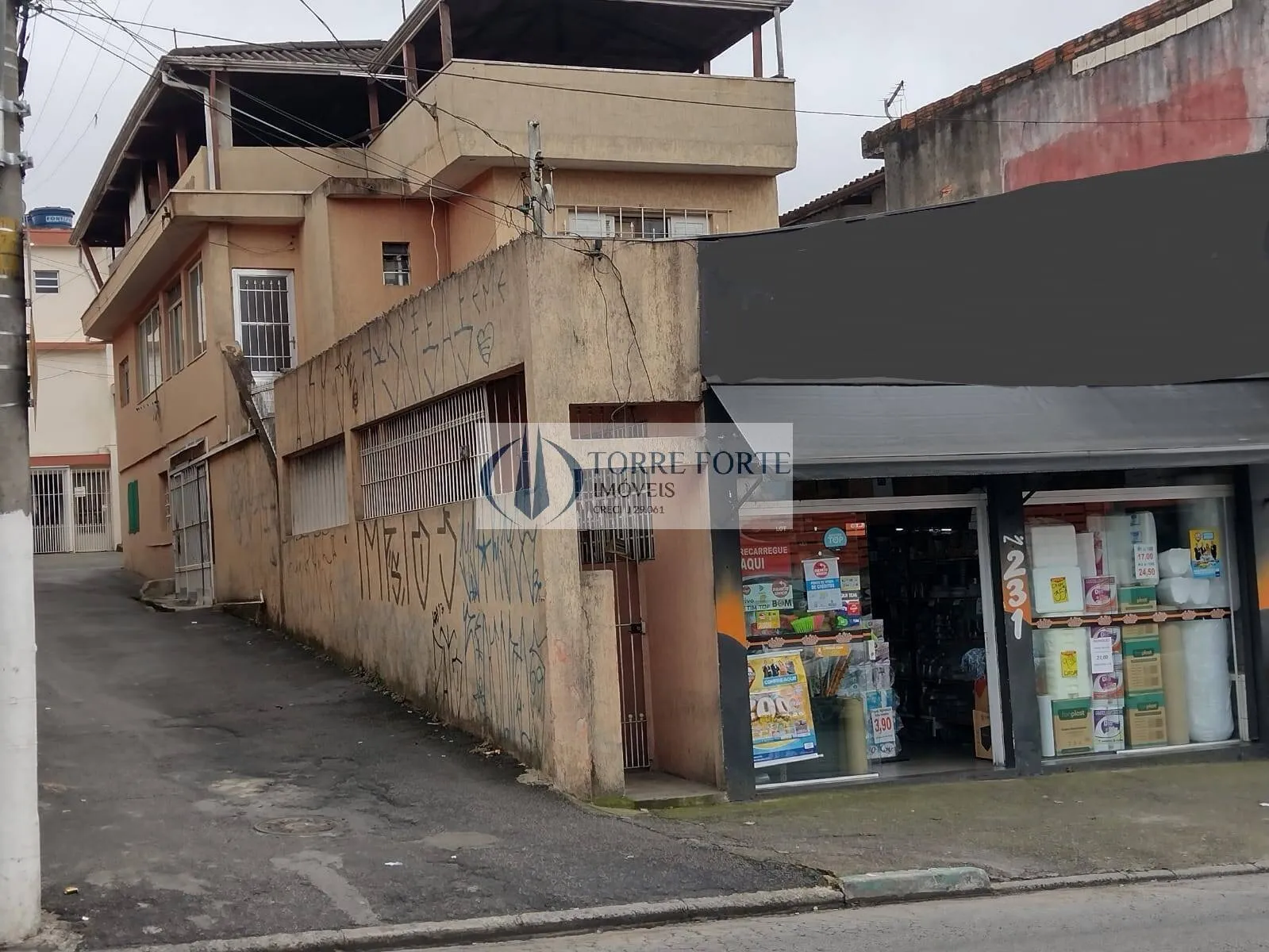 Foto do imóvel 4 casas e um salão comercial no Jardim Colorado em Avenida da Barreira Grande