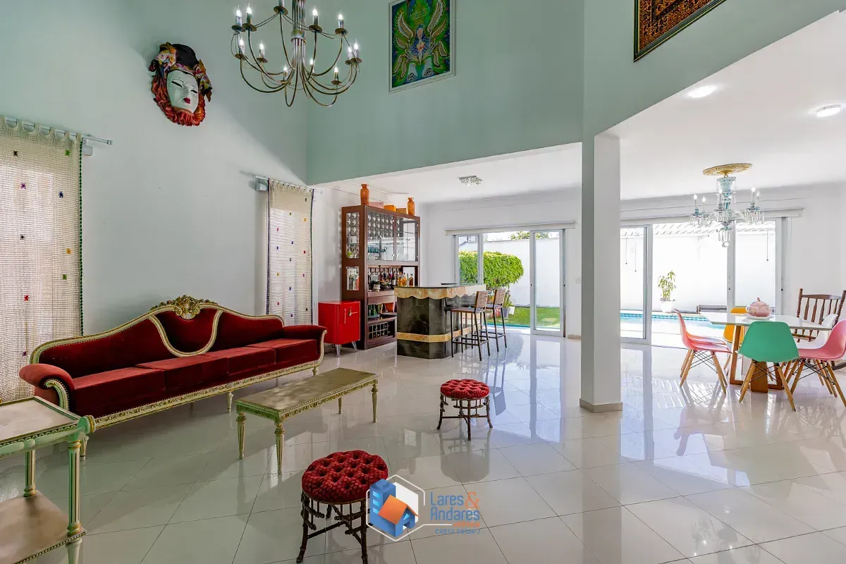 Imagem Casa para venda em Bosque da Saúde com 5 quartos, sendo 3 suítes, 378m²