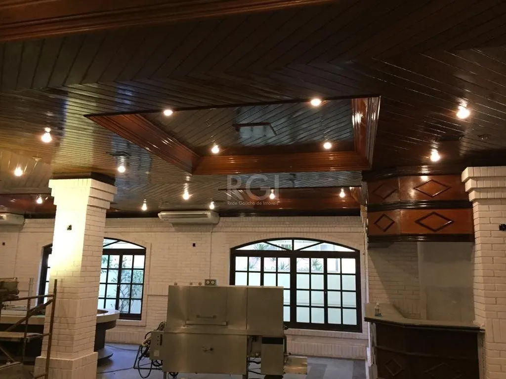 Imagem Prédio à Venda - 1650m², 18 vagas - Menino Deus