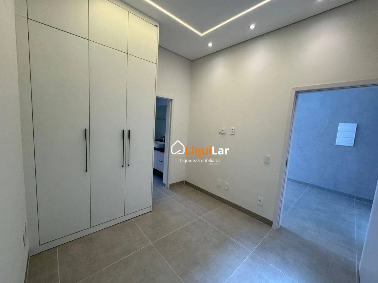 Imagem Casa Moderna com Spa Privativo