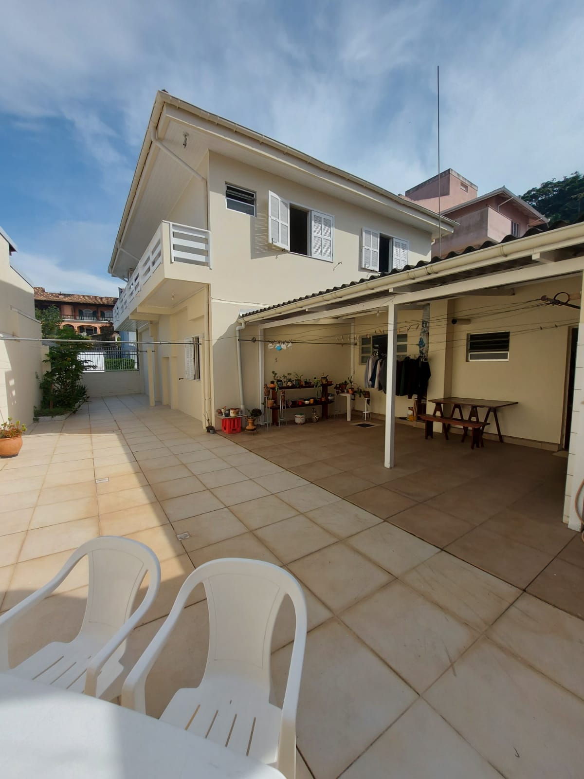 Imagem Casa com 4 Quartos à Venda, 330 m² em Coqueiros - Florianópolis