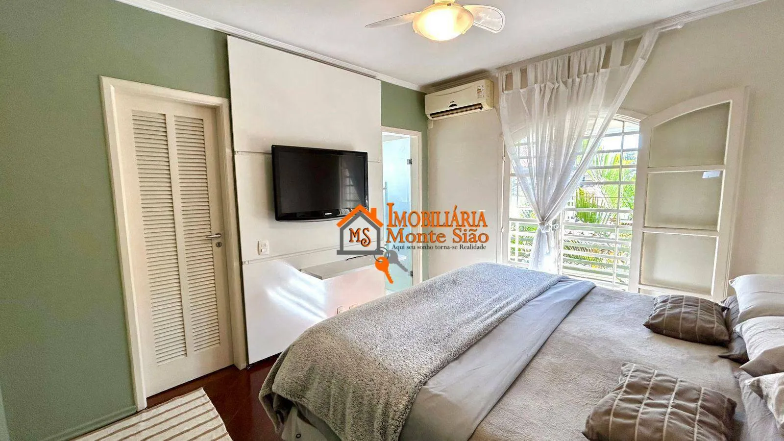 Imagem Sobrado à venda, 190 m² por R$ 1.390.000,00 - Vila Augusta - Guarulhos/SP