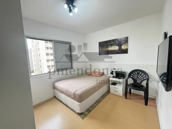 Imagem Lindo apartamento todo reformado com living para 2 ambientes , sacada, 2 dormitórios com armários ...