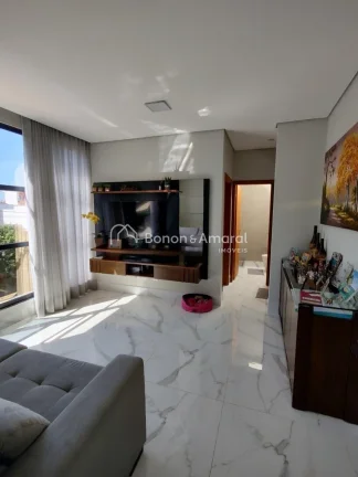 Imagem Com 253 m² bem distribuídos, esta casa no Condomínio Madre Maria Villac oferece conforto, moderni...