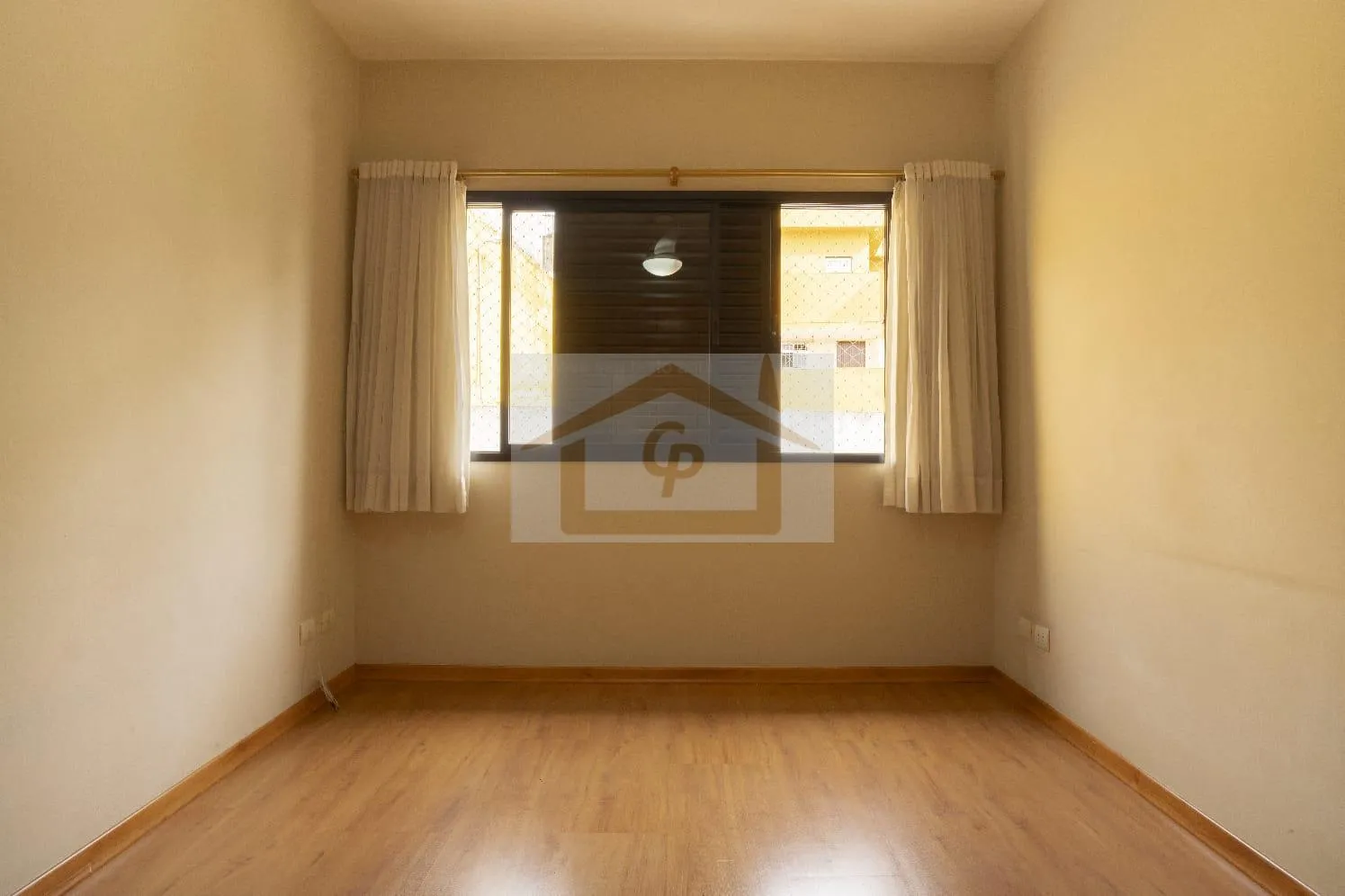 Imagem Duas suítes,, 2 vagas cobertas - Casa em Villagio - Bosque da Saúde