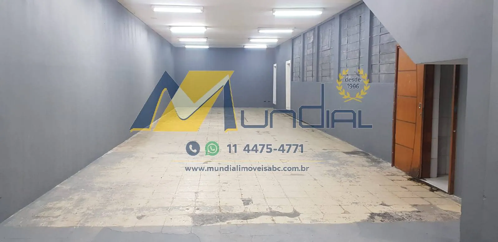 Imagem Salão Comercial 150m² com 2 Vagas e Excelente Visibilidade