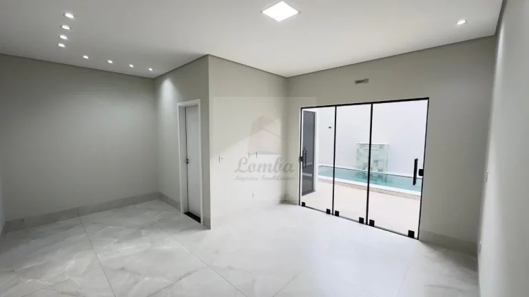 Imperdível: Casa à venda em Cuiabá-MT, bairro Jardim das Palmeiras, 3 quartos, 1 suíte, 2 salas, 3 banheiros, 2 vagas, 166m².