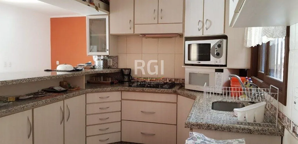 Imagem Casa para Venda - 300m², 4 dormitórios, sendo 2 suites, 4 vagas - Medianeira