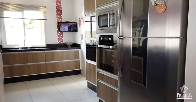 Imagem LINDÍSSIMA CASA À VENDA NO VILLAGGE MEDEIROS - PROJETADA POR DESIGNER DE INTERIORES