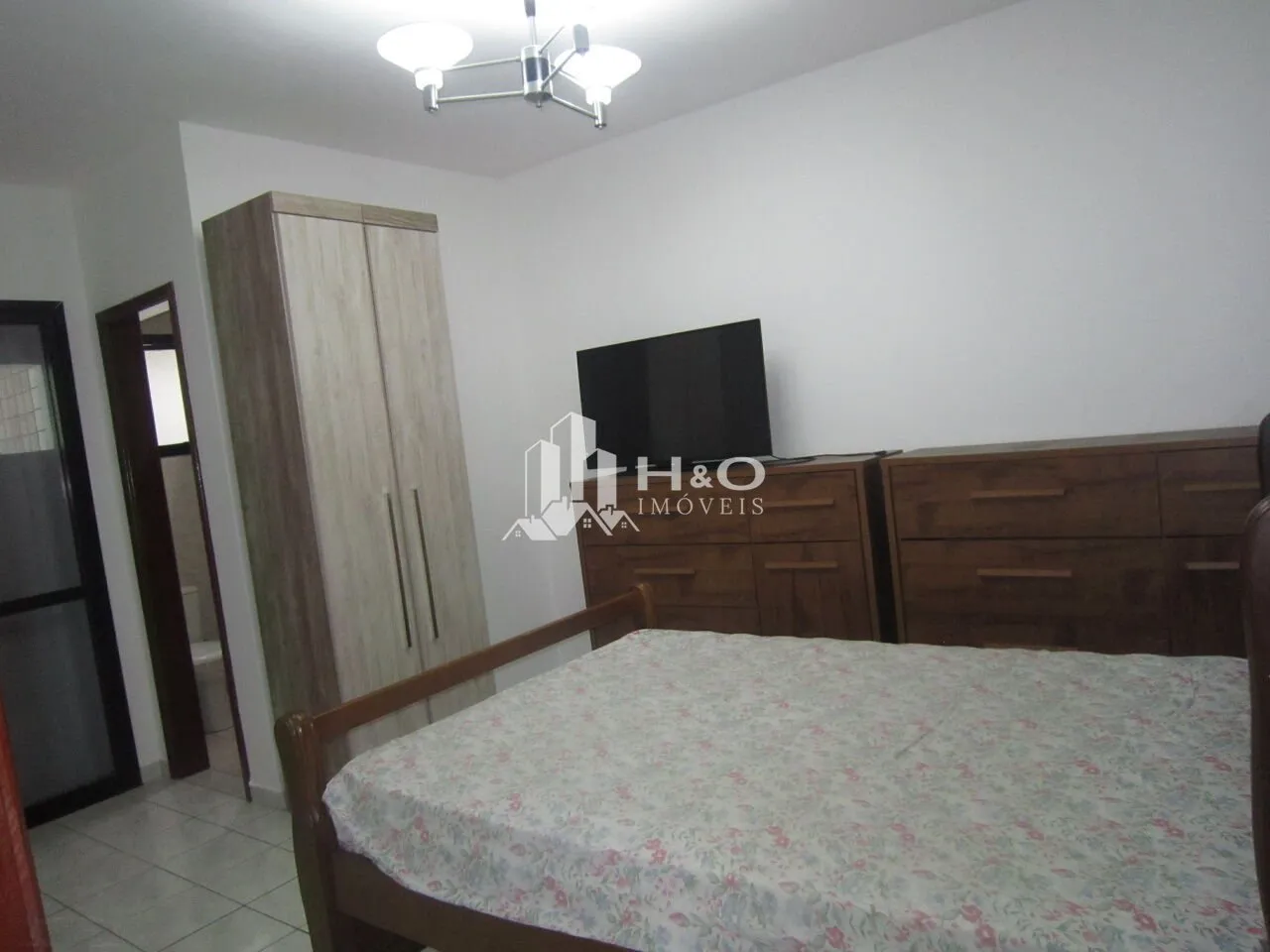 Imagem Apartamento à venda na Praia Grande - Bairro Guilhermina, a apenas 100 metros da praia!