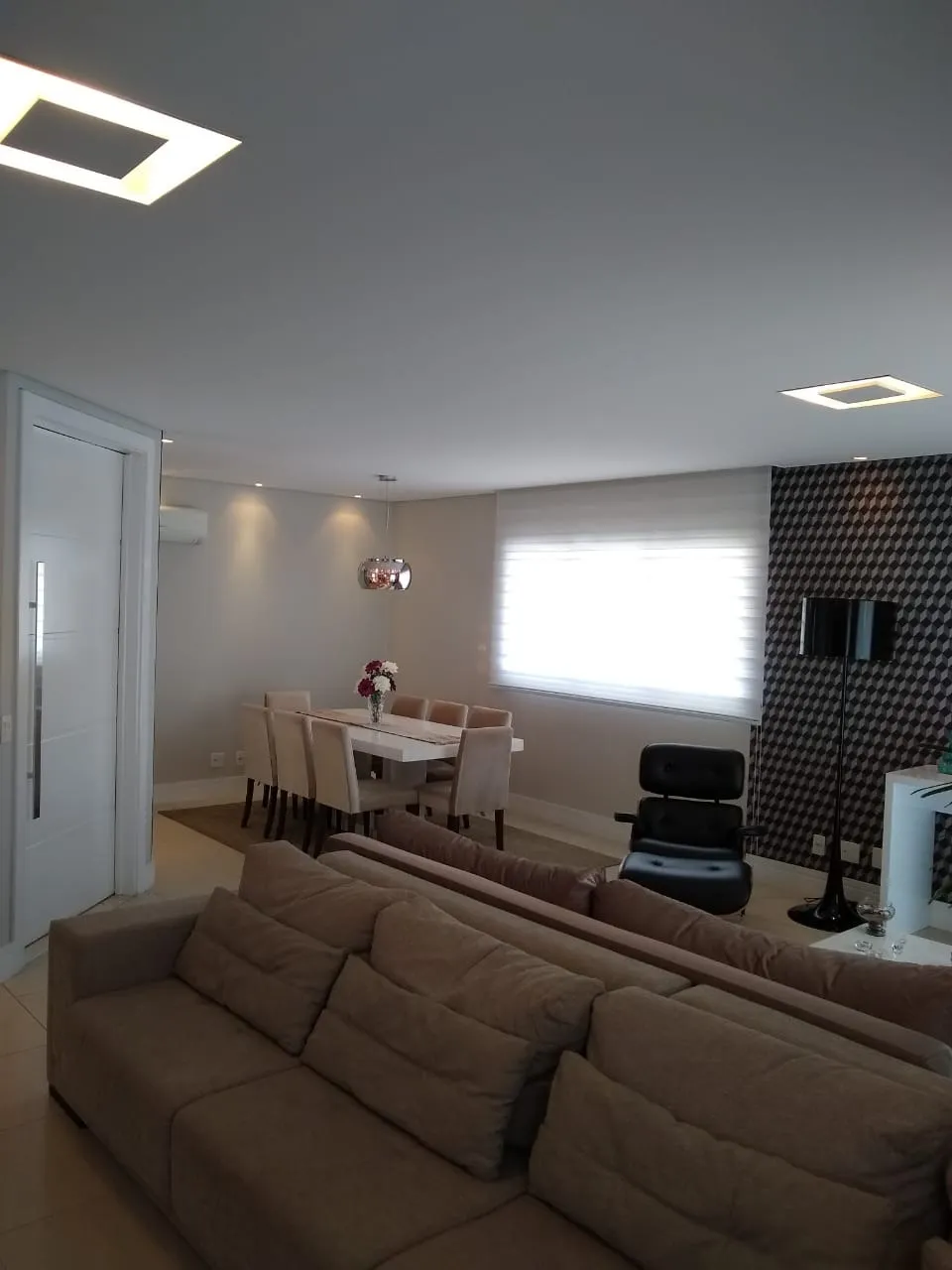 Imagem Apartamento 3 Suítes, 236 m² Condomínio L' Essence, Rua do Mercadão Parque Campolim.