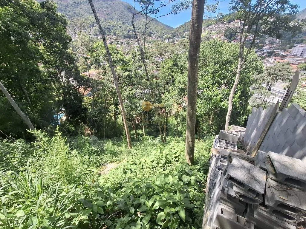 Imagem Terreno para Venda em Teresópolis / RJ no bairro Araras