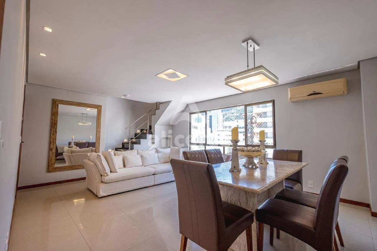 Imagem Apartamento Duplex à venda com 3 quartos1 suíte l 221,24m² l Centro Florianópolis/SC