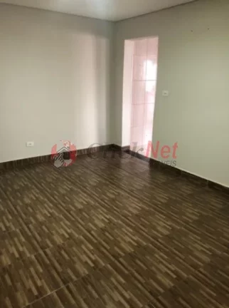 Imagem Casa recém reformada localizada no bairro Jardim Alvorada, Santo André com 4 dormitórios, sendo 1 suíte, 1 vaga e uma edícula, 138,98m².