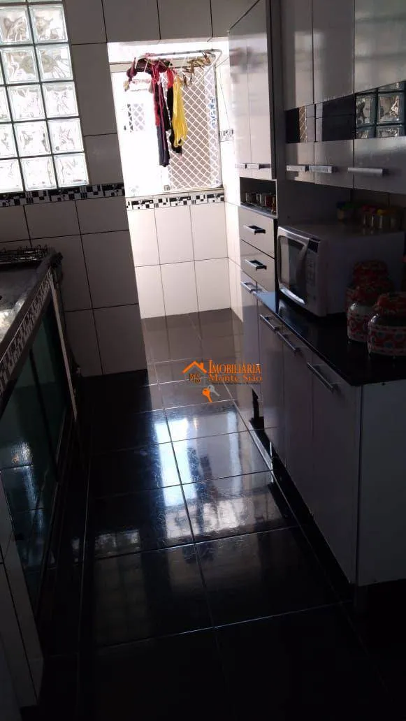 Imagem Apartamento com 2 dormitórios à venda, 74 m² por R$ 250.000,00 - Jardim Iporanga - Guarulhos/SP