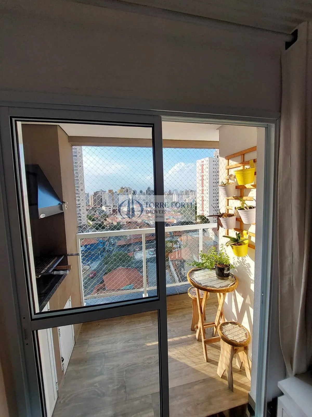 Imagem Lindo Apartamento com varanda gourmet com 2 dormitórios , 1 vaga , centro