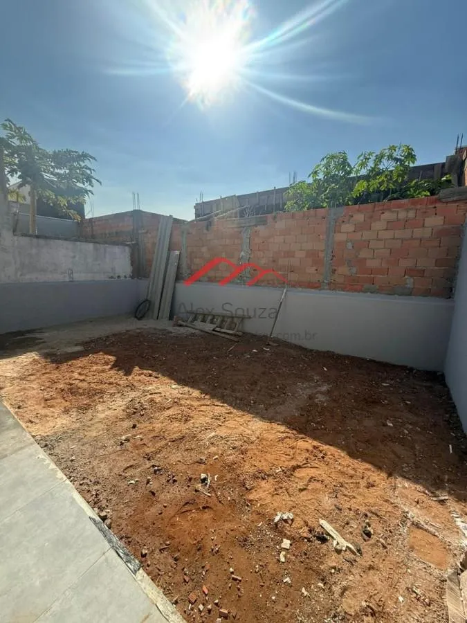 Imagem Casa para Venda em Hortolândia, Parque Bellaville, 2 dormitórios, 1 suíte, 1 banheiro, 2 vagas