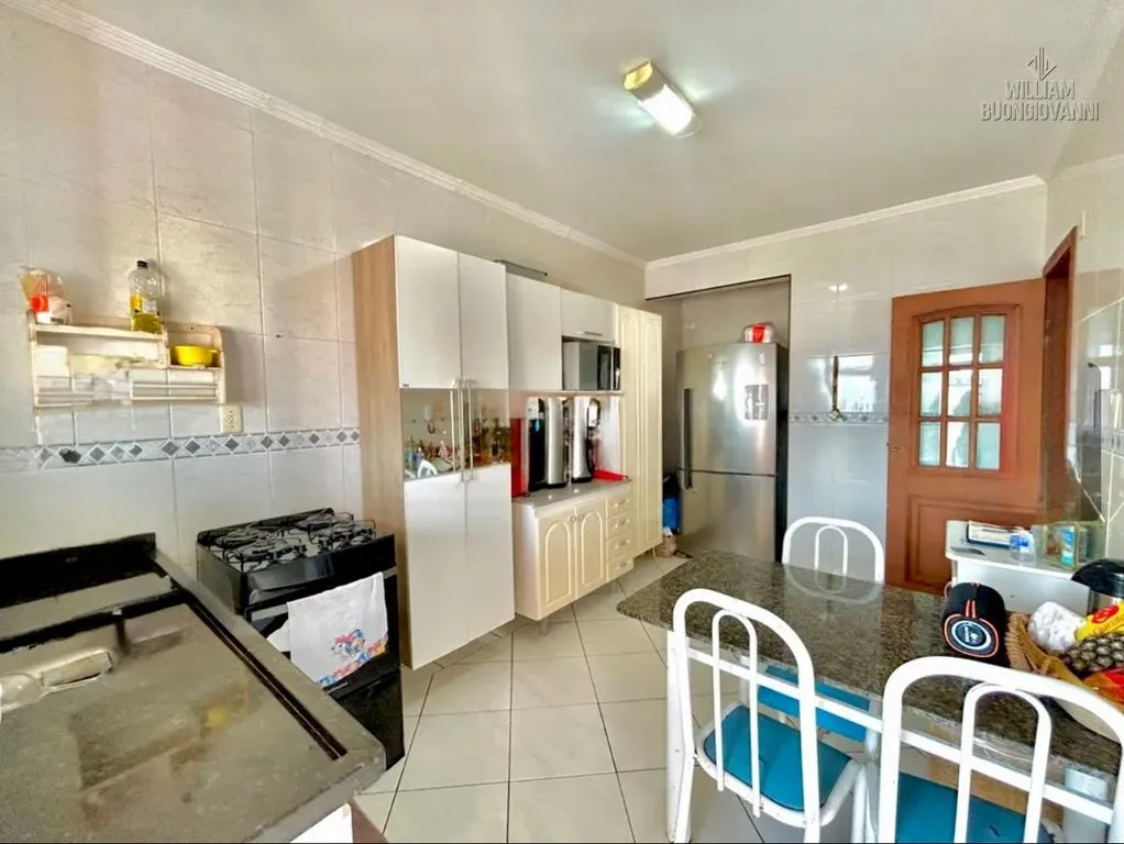 Imagem Vendo Apartamento 2 dormitórios sendo 1 suíte no Coração da Guilhermina
