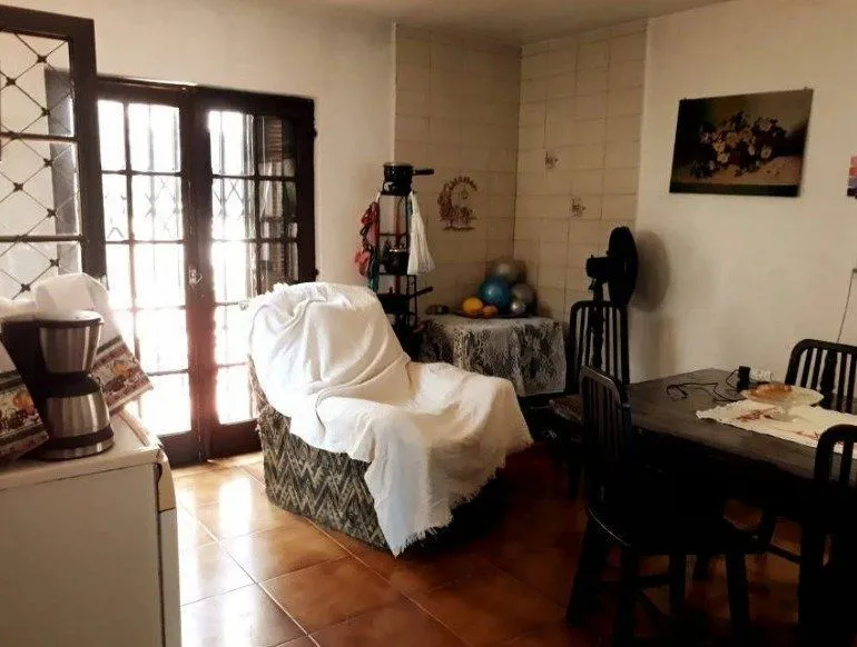 Imagem Casa para Venda - 200m², 5 dormitórios, sendo 1 suites, 4 vagas - Glória