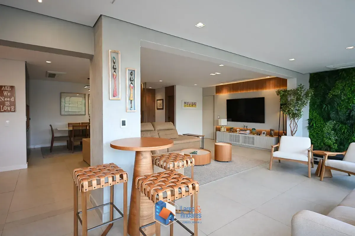 Imagem Apartamento para venda em Campo Belo com 4 quartos, sendo 3 suítes, 186m²