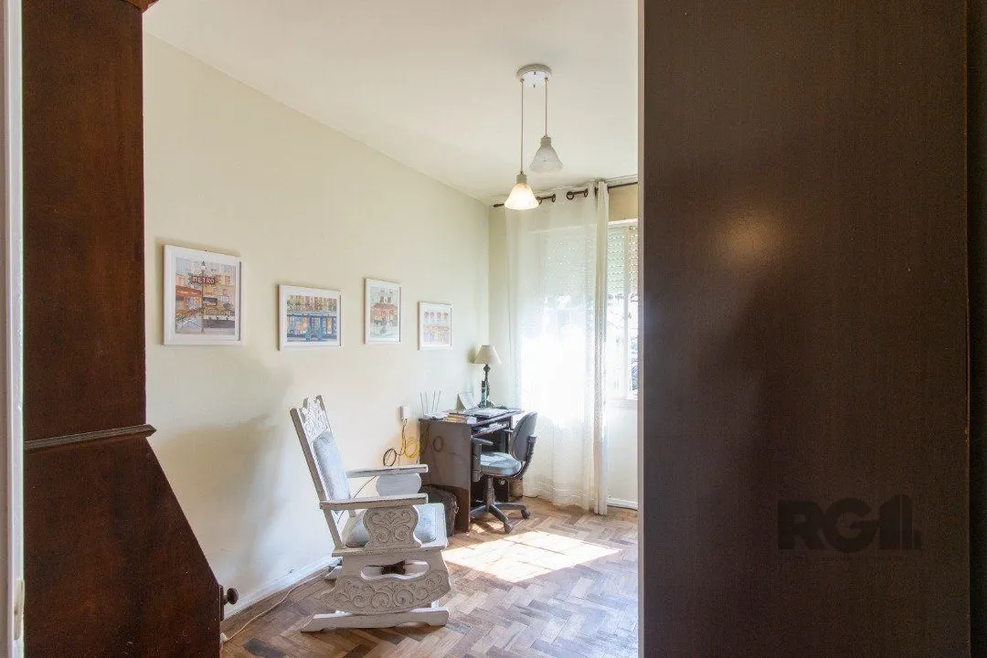 Imagem Casa em condomínio aberto, 3 quartos, edicula com 1 quarto - Bairro Santa Tereza