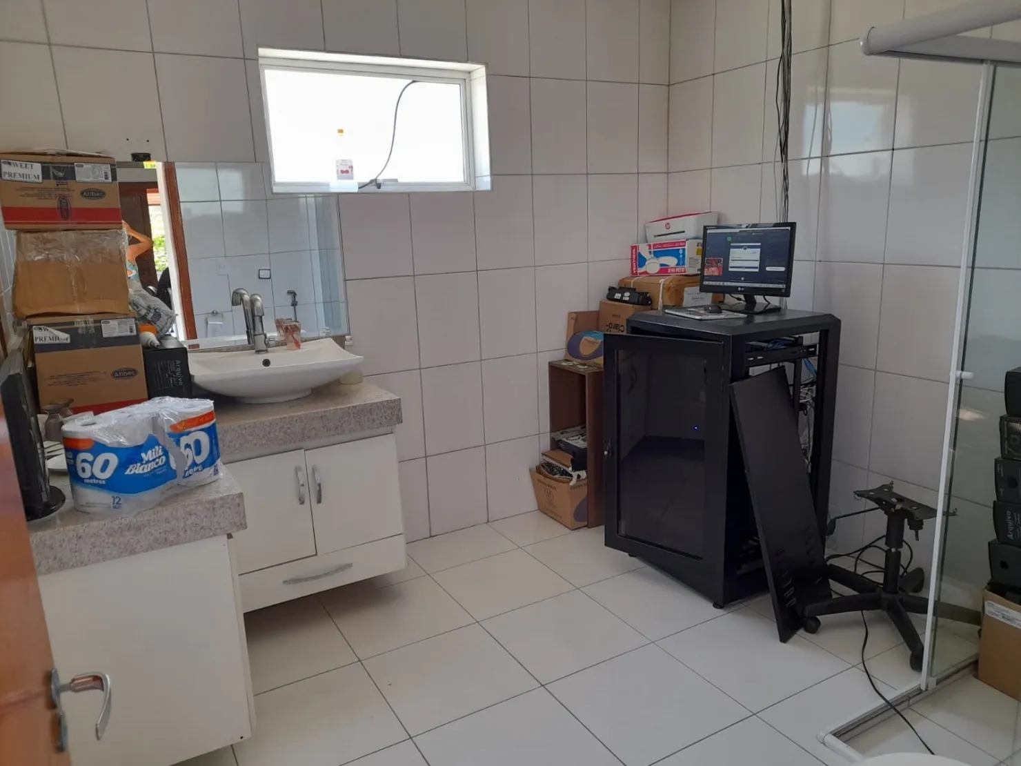 Imagem Comercial à venda 4 Quartos, 2 Suites, 2 Vagas, 233.42M², Jardim Santa Luzia, Pindamonhangaba - SP