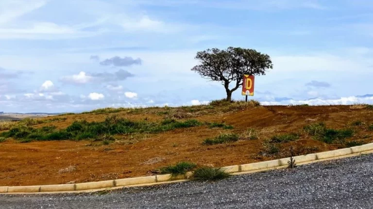 Imagem Terreno à venda, 294 m² - Portal da Mantiqueira - Cruzeiro/SP