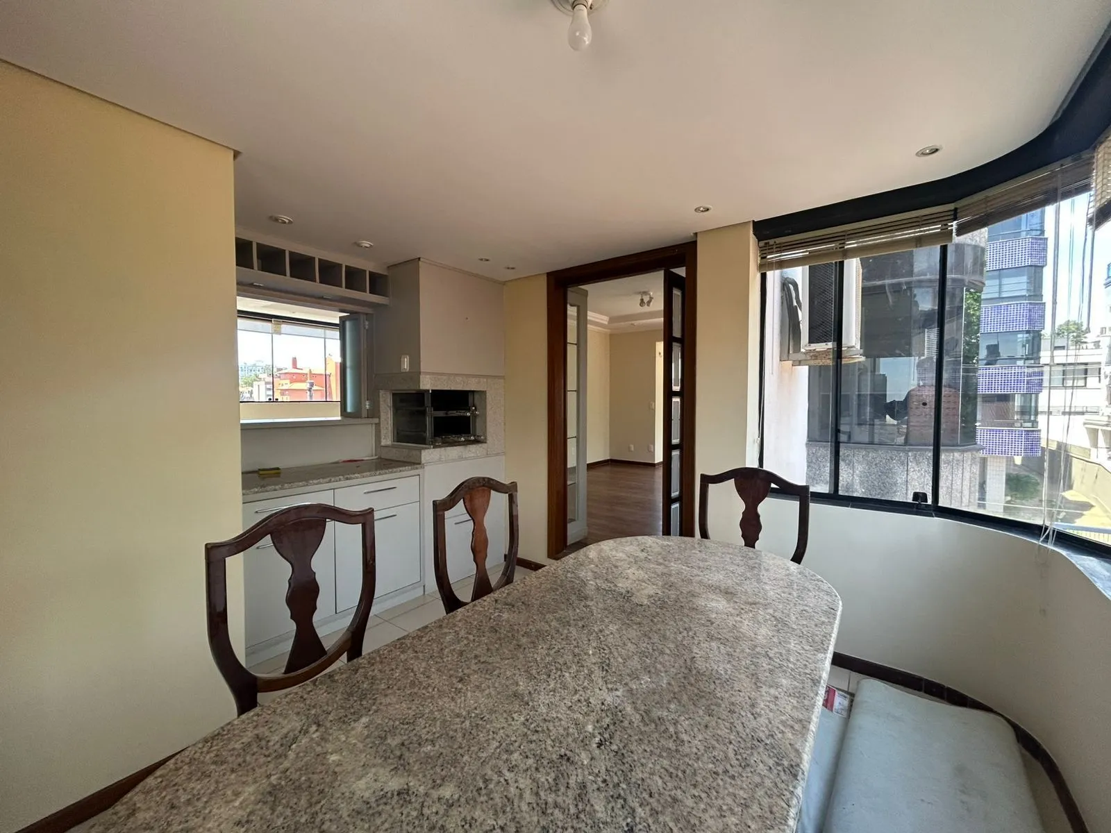 Imagem Apartamento 4 dormitórios • 172 m² privativos • Suíte com hidromassagem • Jardim Lindóia